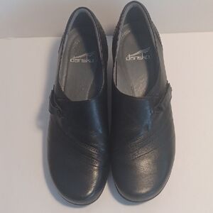 Dansko Franny Sz.39 Black Genuine Leather Loafers. Velcro Tie.  EUC!